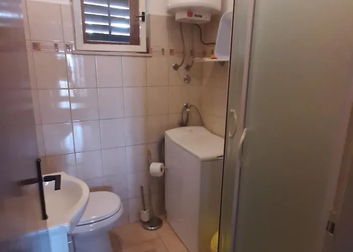 App Dujmovic * Supetar